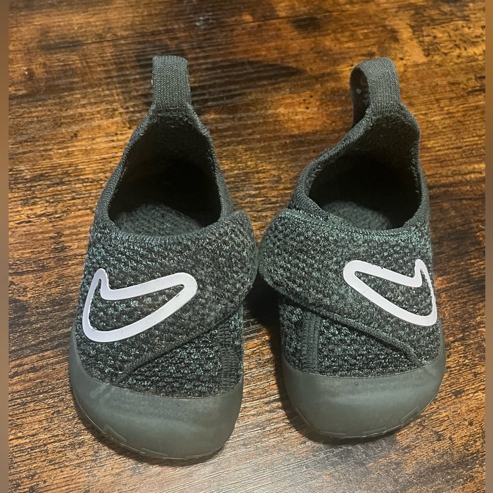 Nike Swoosh 1 baby toddler shoes 5c